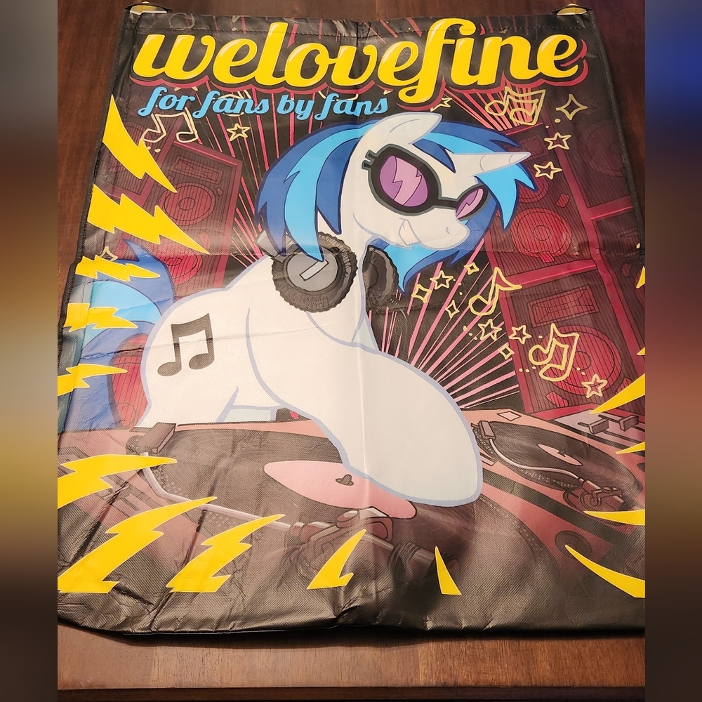 Welovefine tote bag